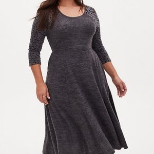 💎💎$25 TORRID NWOT DRESS! Charcoal Lace Skater Sz1